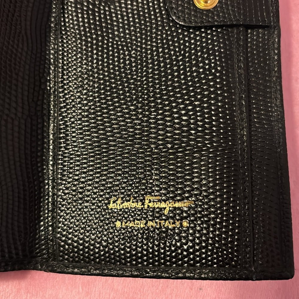 Salvatore Ferragamo Vara Bifold Long Wallet Black Leather Vintage Italy - Picture 4 of 8